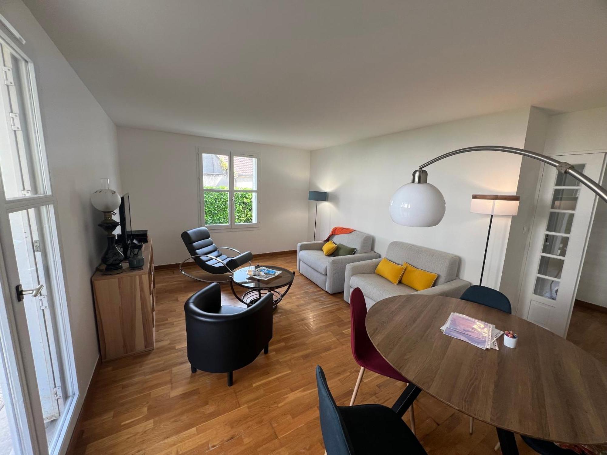 Appartement Standing Avec Jardin, 4 Personnes, Strategiquement Situe Mantes-la-Jolie Bagian luar foto