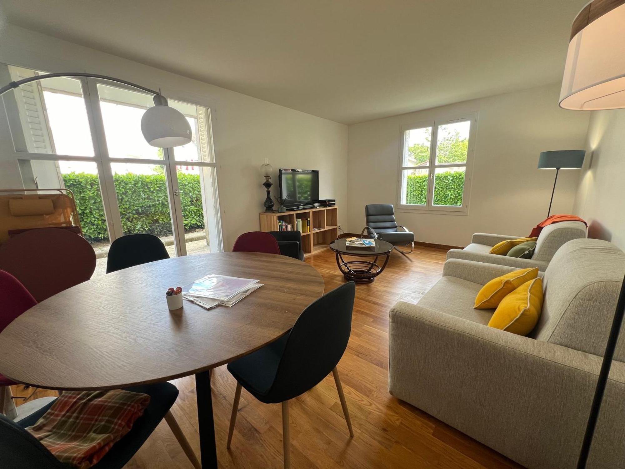 Appartement Standing Avec Jardin, 4 Personnes, Strategiquement Situe Mantes-la-Jolie Bagian luar foto