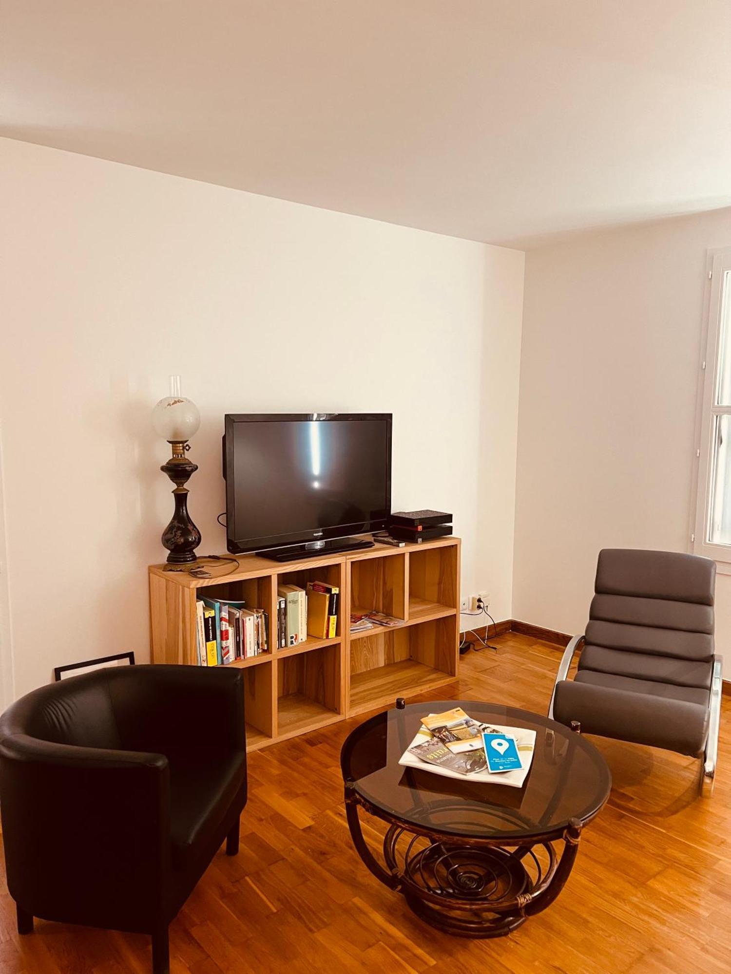 Appartement Standing Avec Jardin, 4 Personnes, Strategiquement Situe Mantes-la-Jolie Bagian luar foto